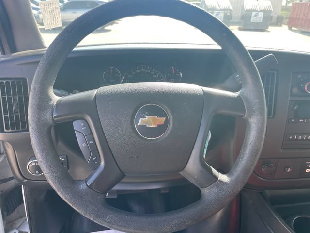 Used 2015 Chevrolet Express 2500 RWD image 25
