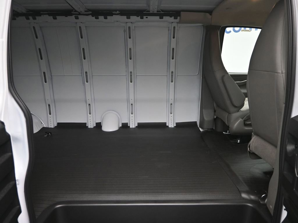 New 2026 Chevrolet Express 2500 Extended w/ Driver Convenience Package image 8