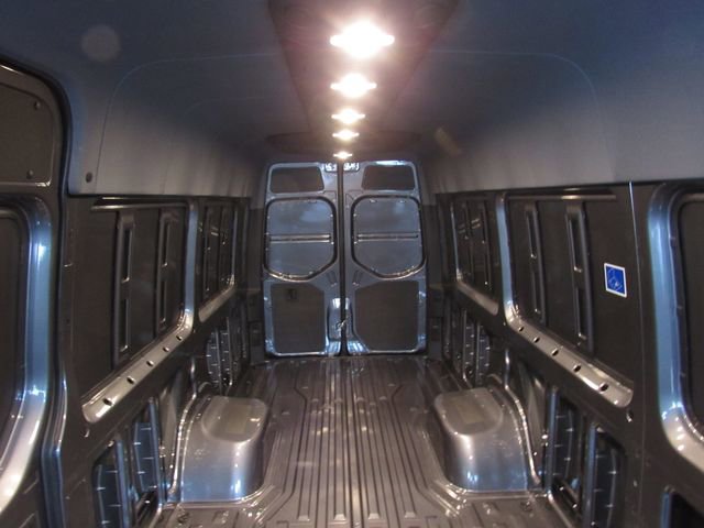 New 2025 Mercedes-Benz Sprinter 4500 image 26