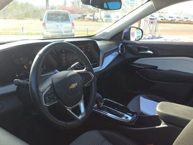 Certified 2024 Chevrolet Trax LT w/ Driver Confidence Package image 9