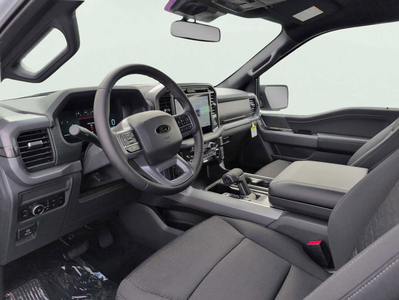 New 2025 Ford F150 XLT w/ Equipment Group 302A MID image 8