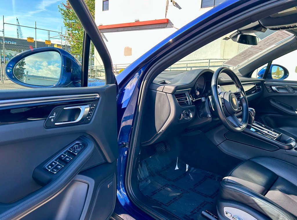 Used 2022 Porsche Macan AWD/4WD image 9