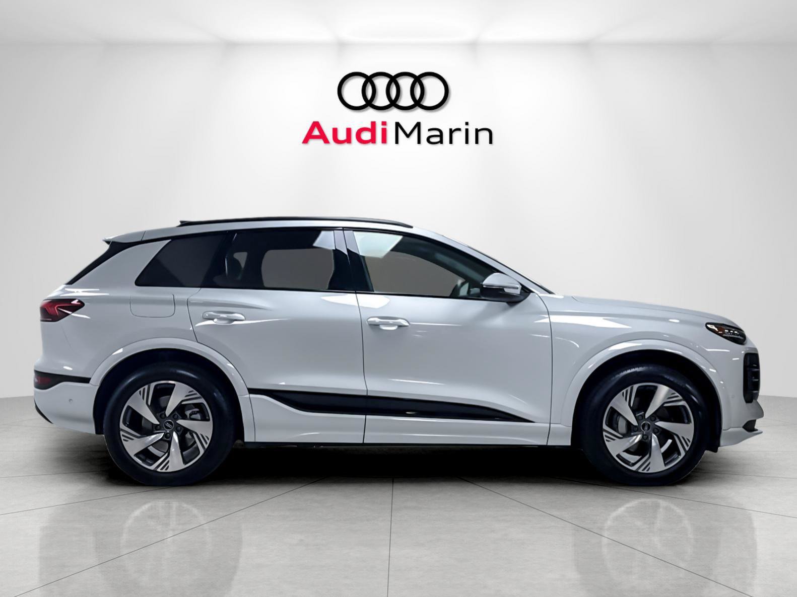 Certified 2025 Audi Q6 e-tron Premium Plus AWD/4WD image 6