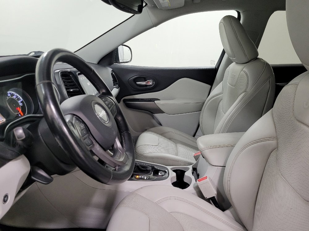 Used 2019 Jeep Cherokee Limited image 17