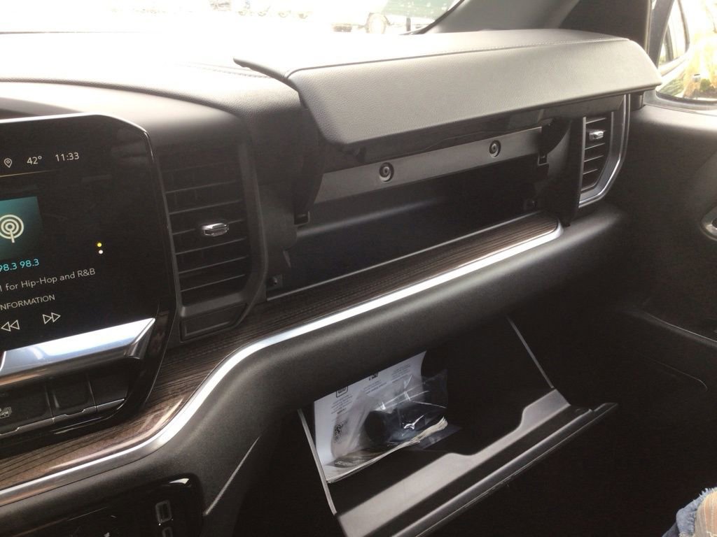 Used 2025 Chevrolet Silverado 1500 LT image 22