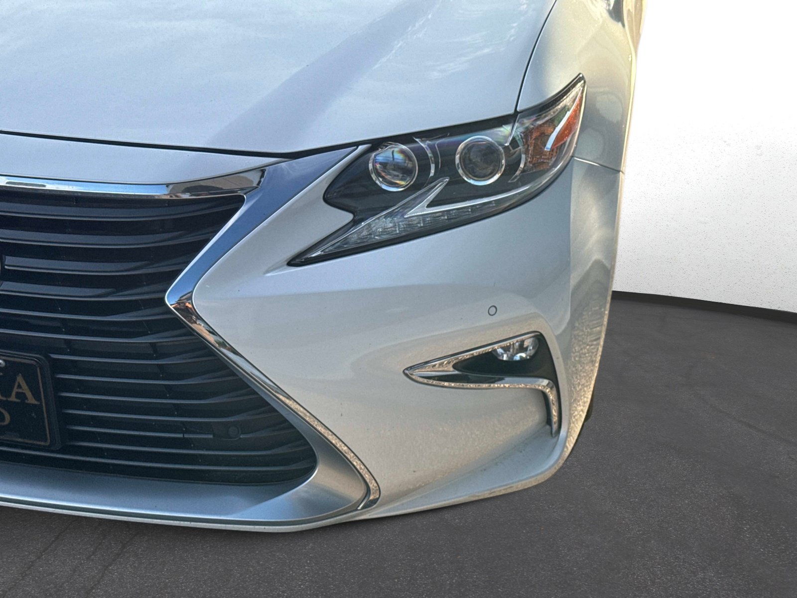 Used 2016 Lexus ES 350 w/ Ultra Luxury Package FWD image 9