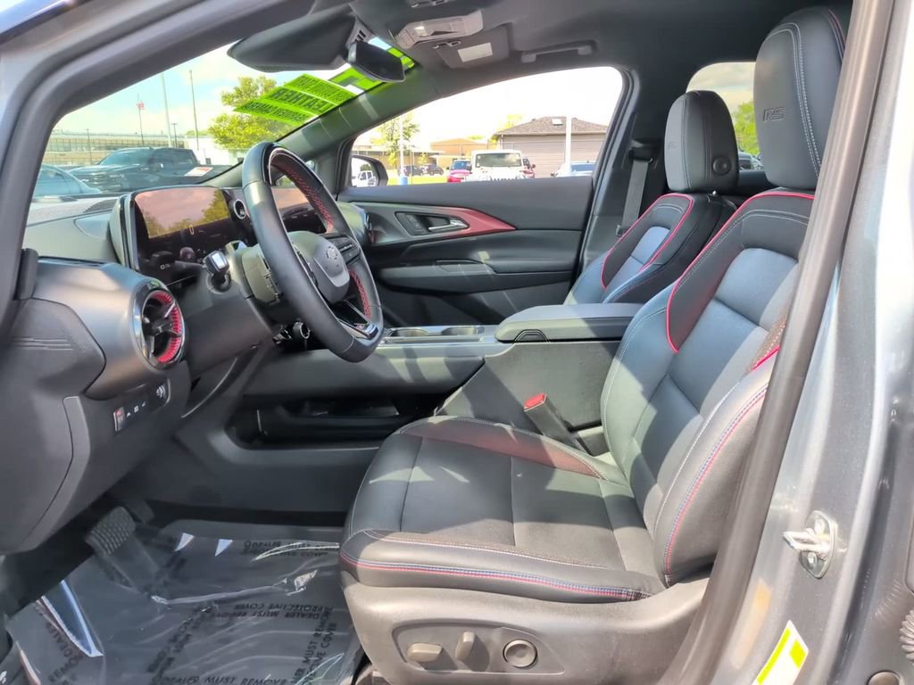 Used 2024 Chevrolet Equinox EV RS FWD image 21