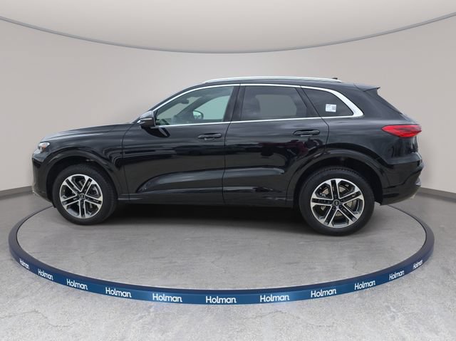 Used 2025 Audi Q5 Premium w/ Convenience Package AWD/4WD image 9