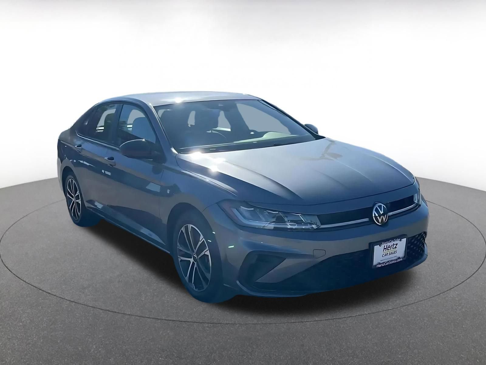 Used 2025 Volkswagen Jetta Sport image 3