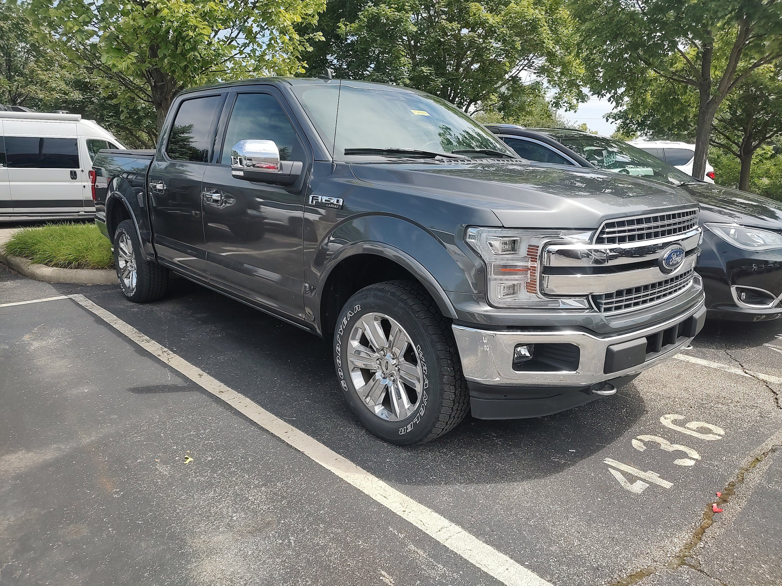 Used 2019 Ford F150 Lariat w/ Equipment Group 502A Luxury AWD/4WD image 1