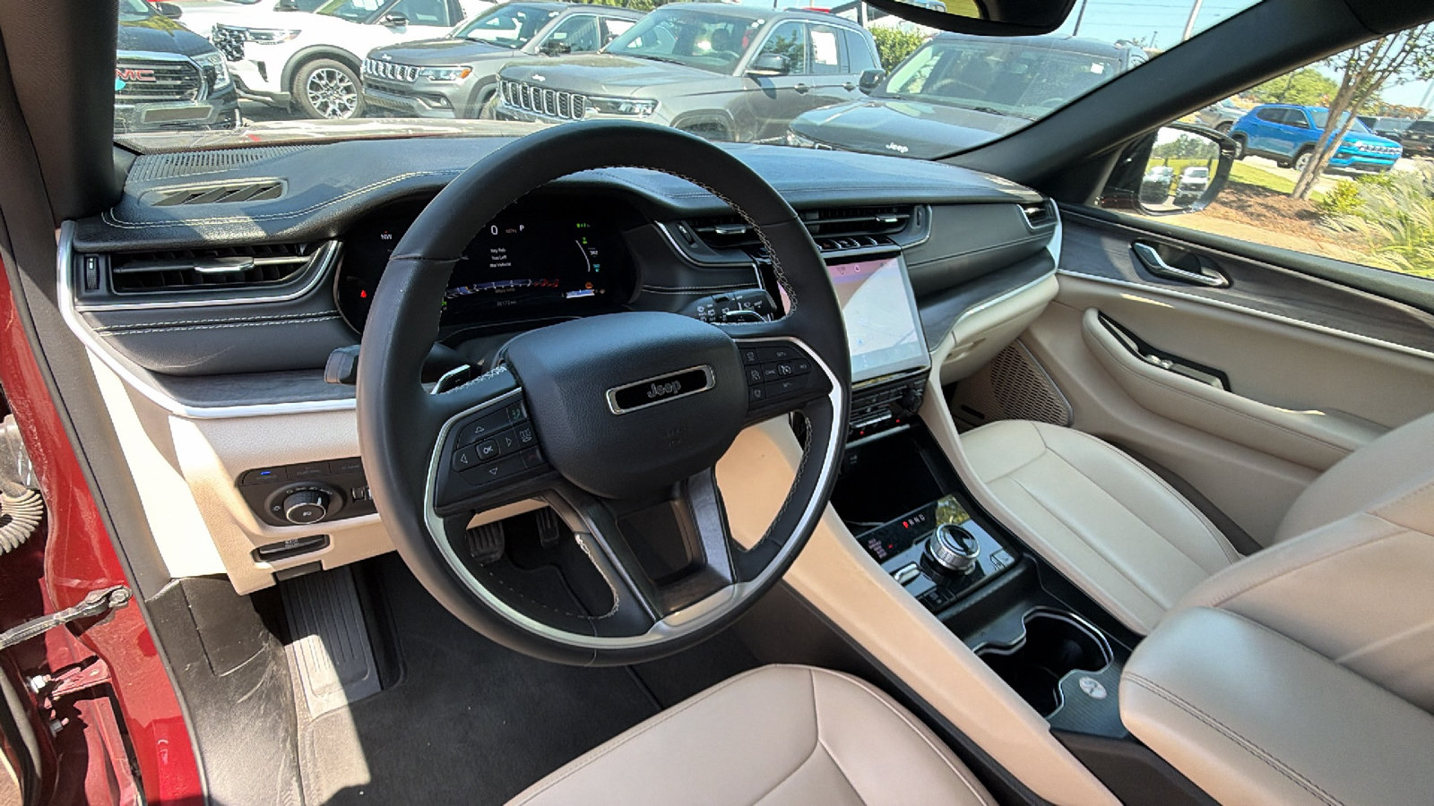 Used 2024 Jeep Grand Cherokee Limited 4xe AWD/4WD image 25