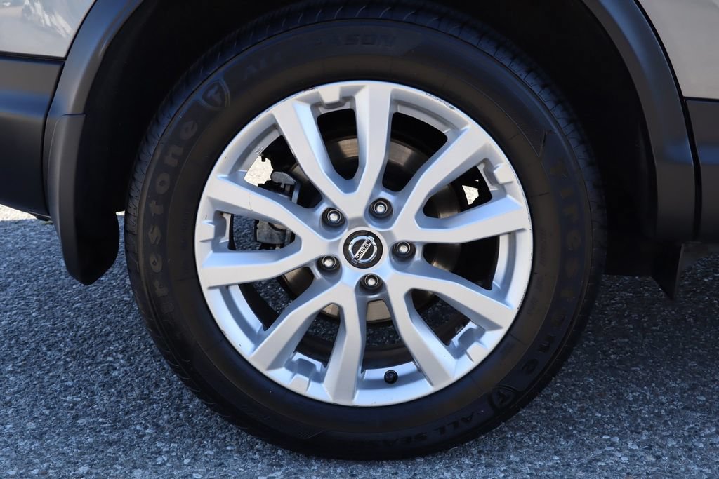 Used 2022 Nissan Rogue Sport S FWD image 12