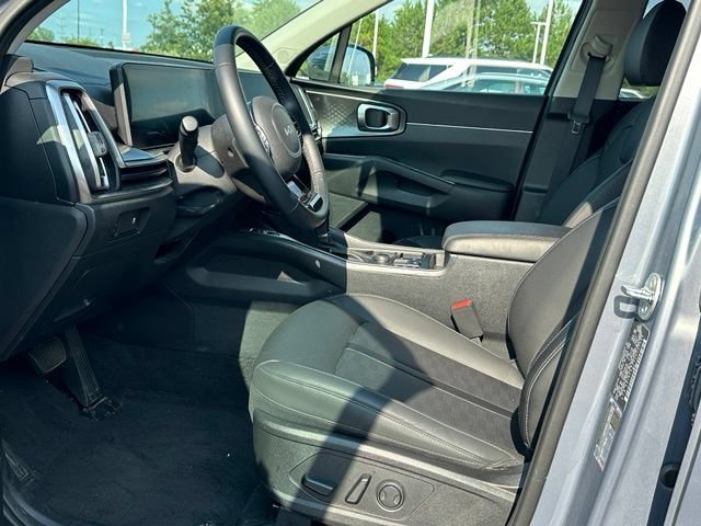 Used 2025 Kia Sorento S AWD/4WD image 18