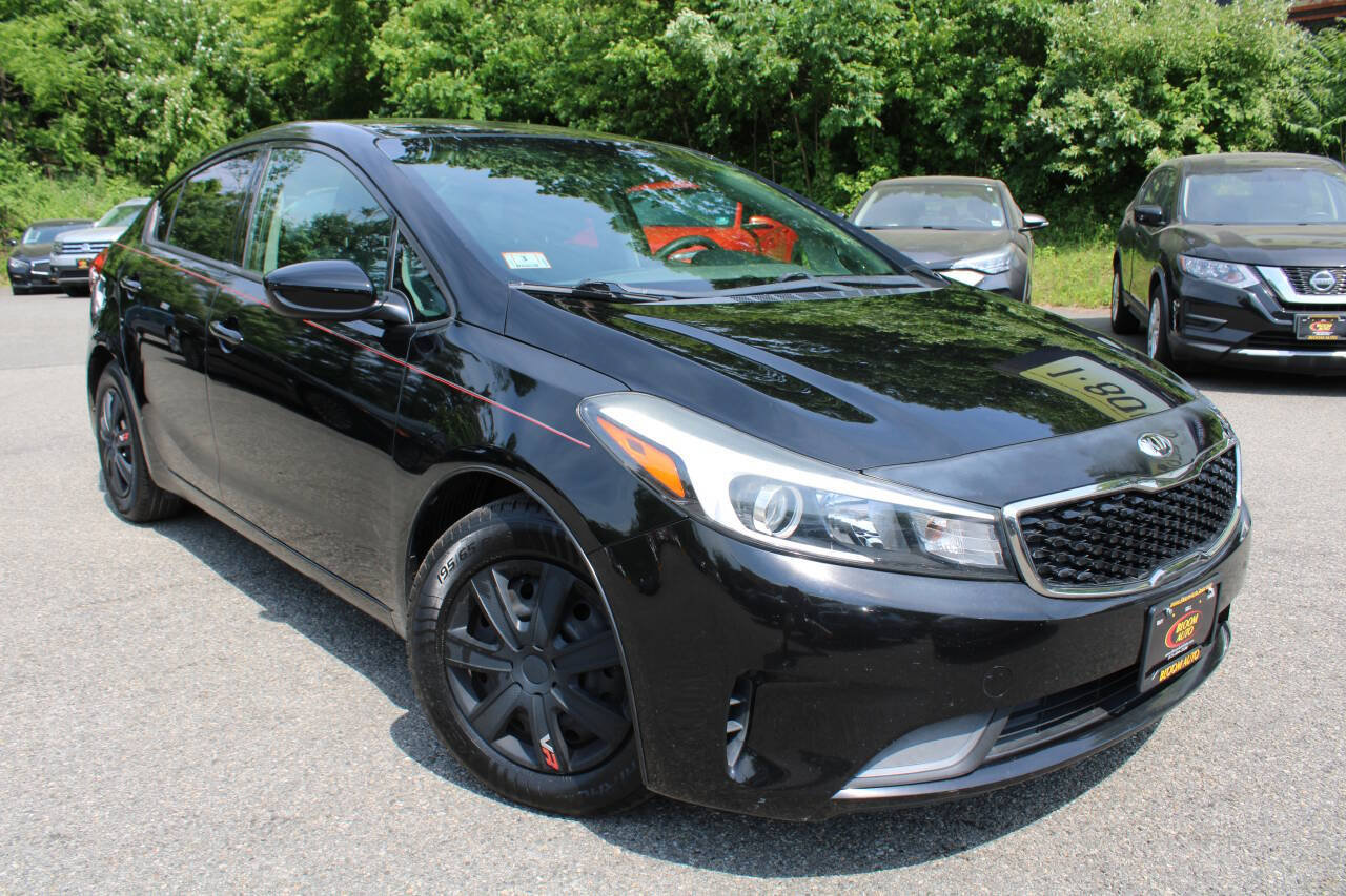 Used 2017 Kia Forte LX FWD image 4