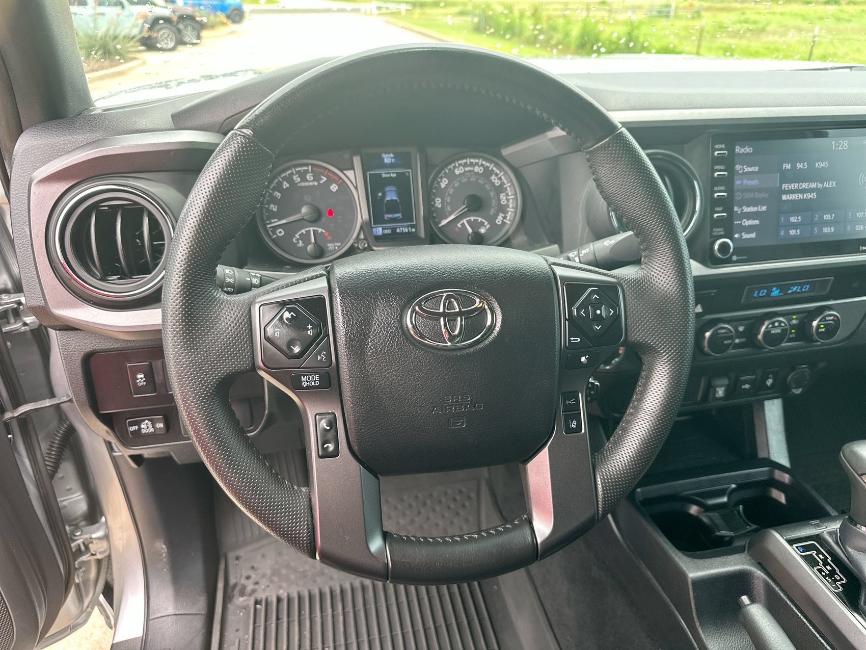 Used 2022 Toyota Tacoma TRD Off-Road AWD/4WD image 14