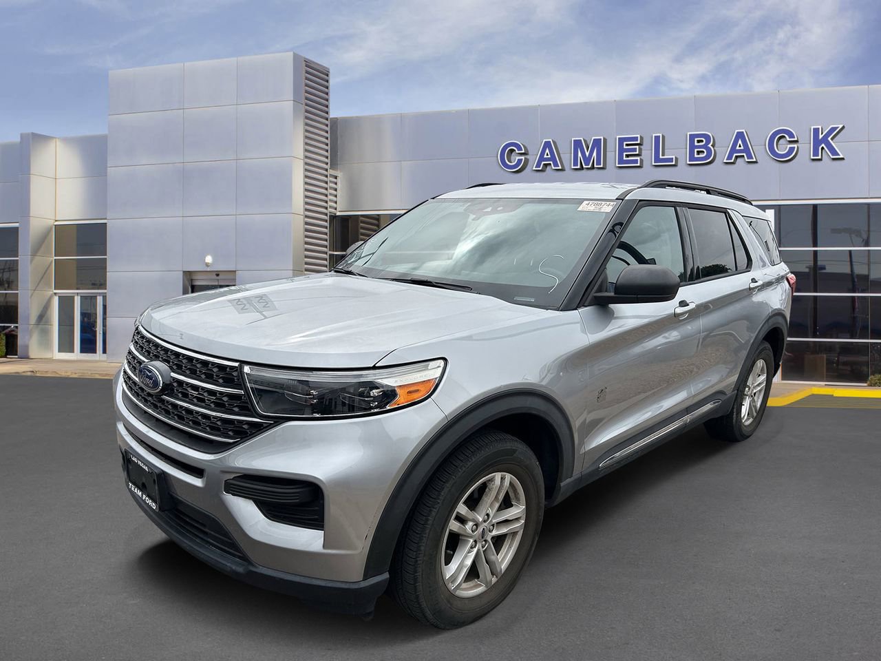 Used 2021 Ford Explorer XLT image 12