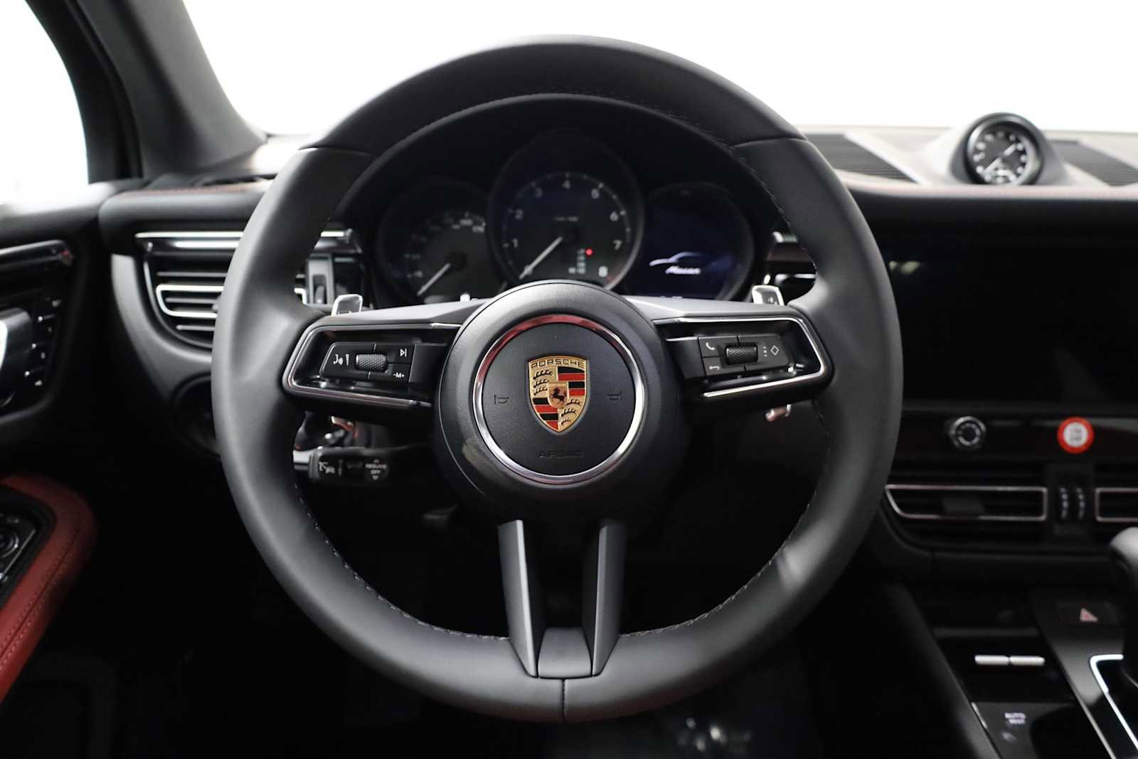 New 2026 Porsche Macan image 25