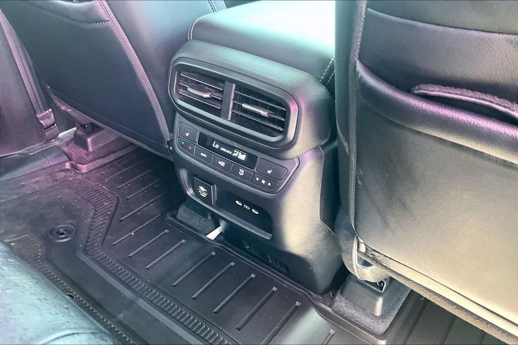 Used 2025 Honda Pilot Elite image 30