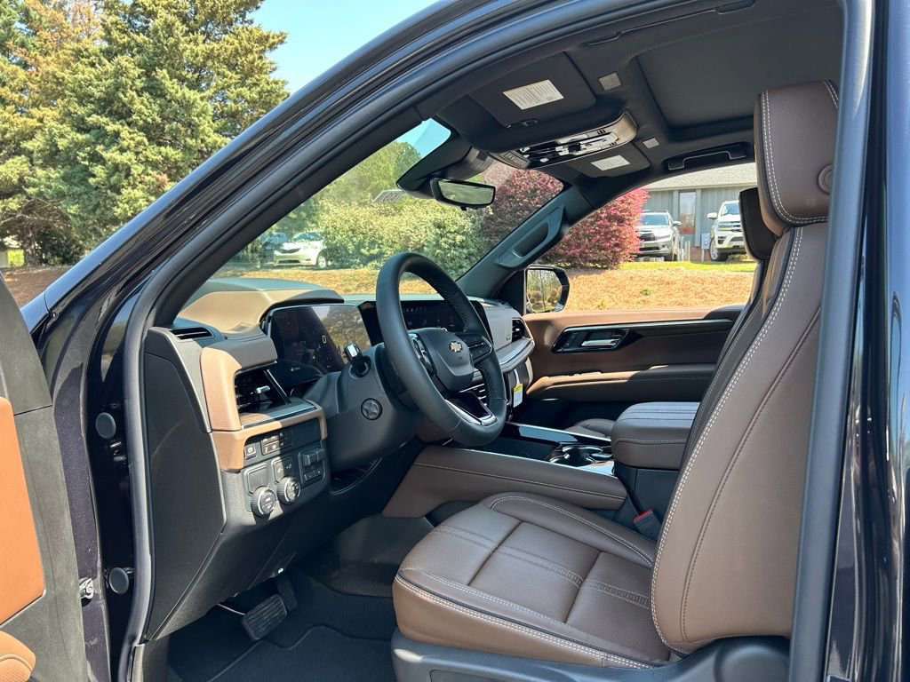 New 2026 Chevrolet Suburban High Country image 38