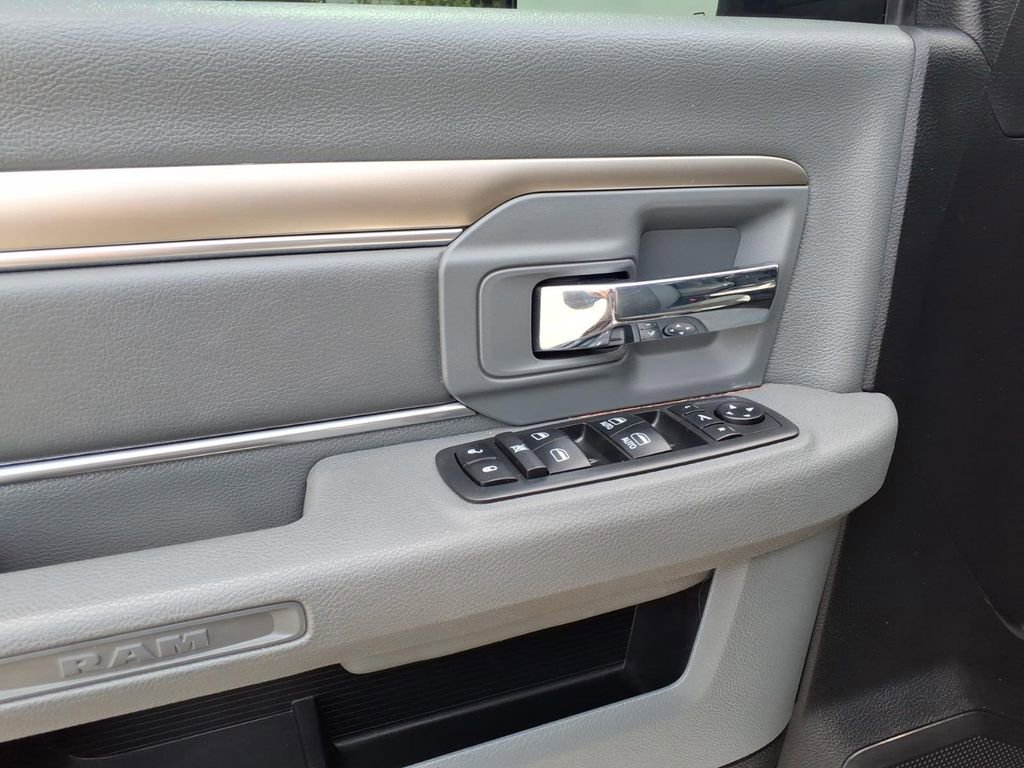 Used 2018 RAM 1500 Big Horn AWD/4WD image 4