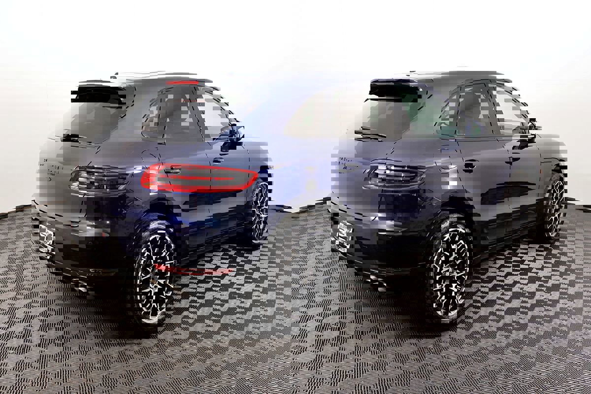 Used 2017 Porsche Macan S image 7