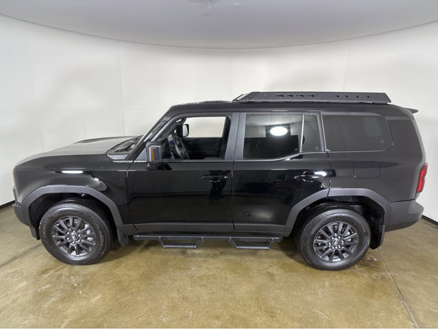 Used 2025 Toyota Land Cruiser image 17