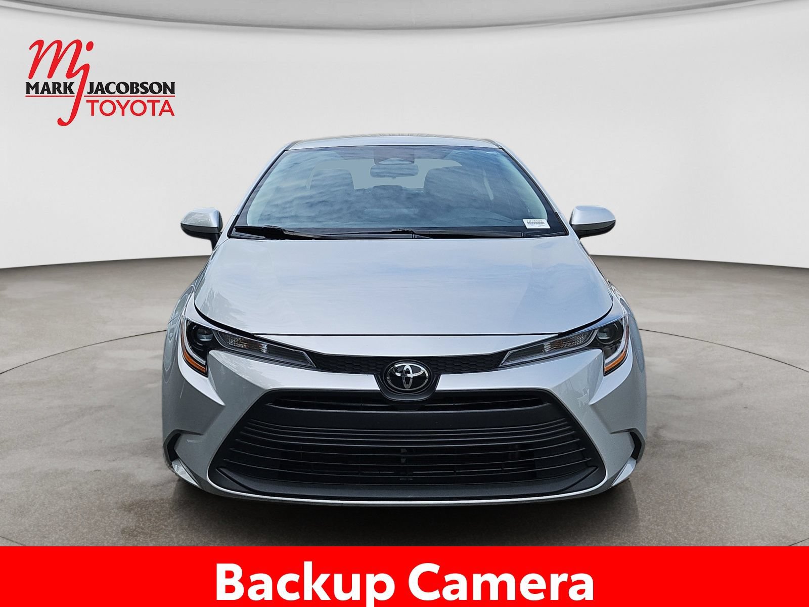 Used 2025 Toyota Corolla LE FWD image 3