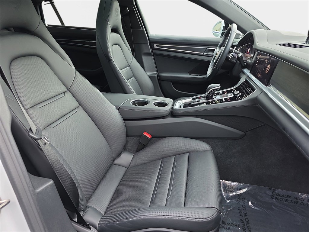Used 2023 Porsche Panamera 4 Platinum Edition image 12