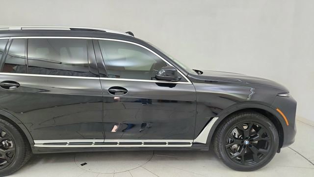 Used 2026 BMW X7 xDrive40i image 8