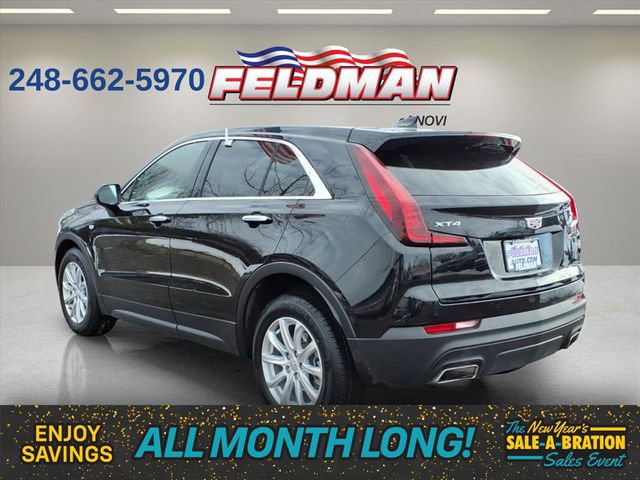 Used 2023 Cadillac XT4 Luxury w/ Cold Weather Package image 7