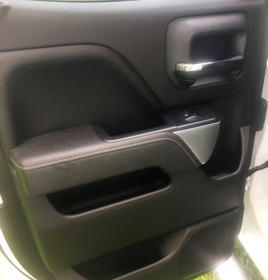Used 2017 Chevrolet Silverado 1500 LT w/ All Star Edition AWD/4WD image 12