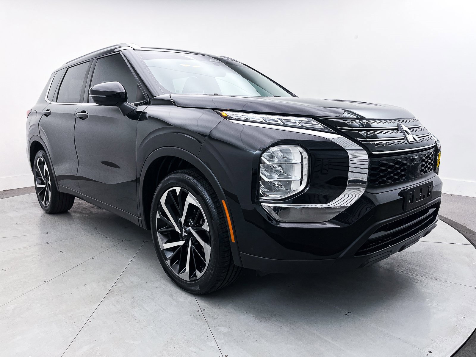 Used 2022 Mitsubishi Outlander ES image 8