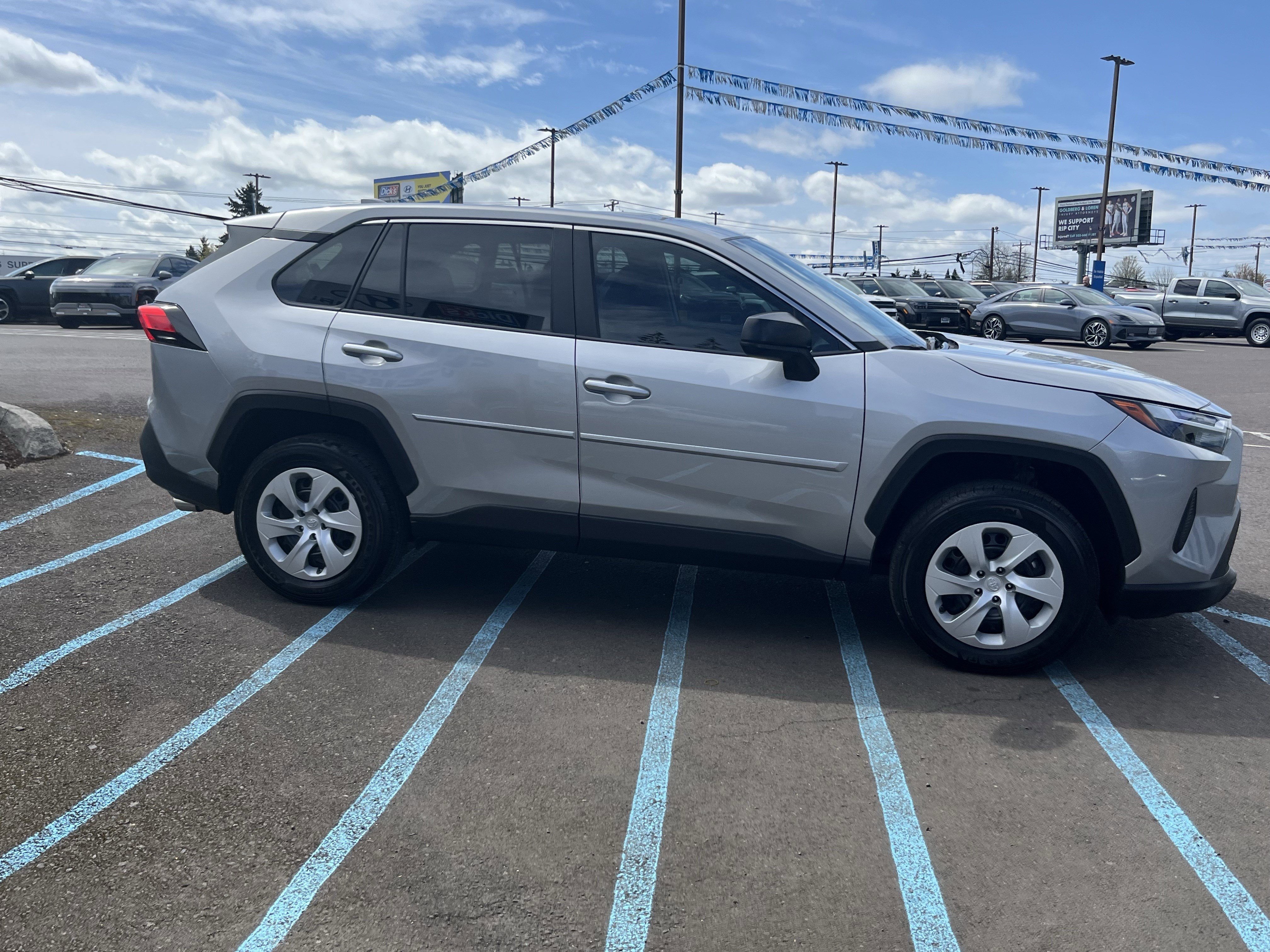 Used 2025 Toyota RAV4 LE image 6
