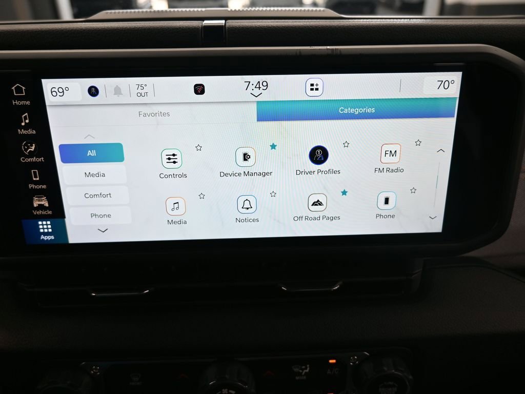 Used 2024 Jeep Gladiator Sport image 20