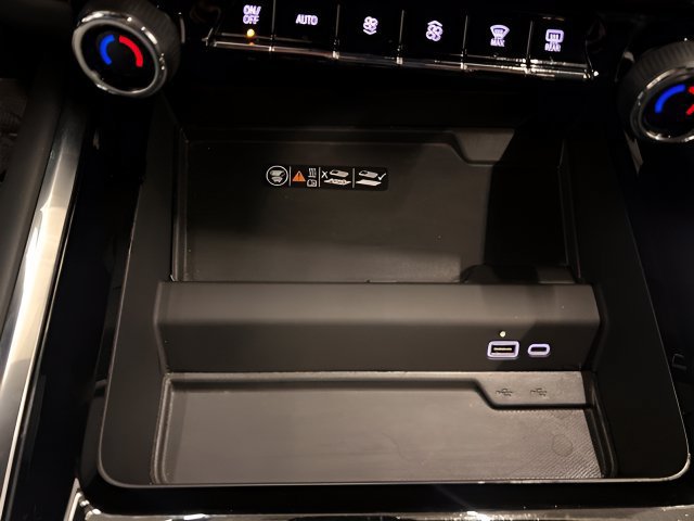Certified 2025 Chevrolet Tahoe Premier AWD/4WD image 29
