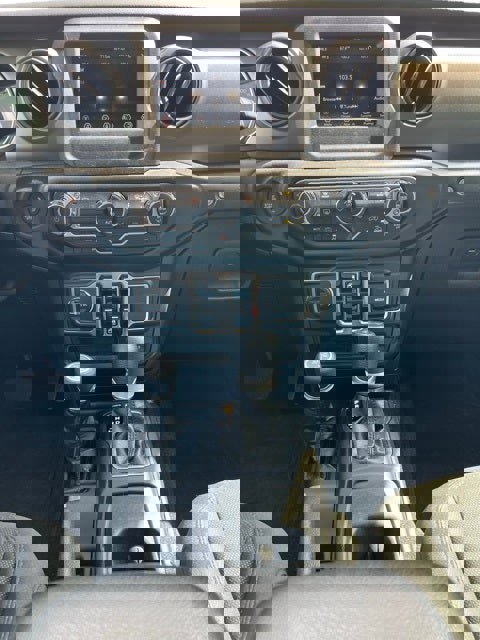 Used 2023 Jeep Wrangler Unlimited image 11