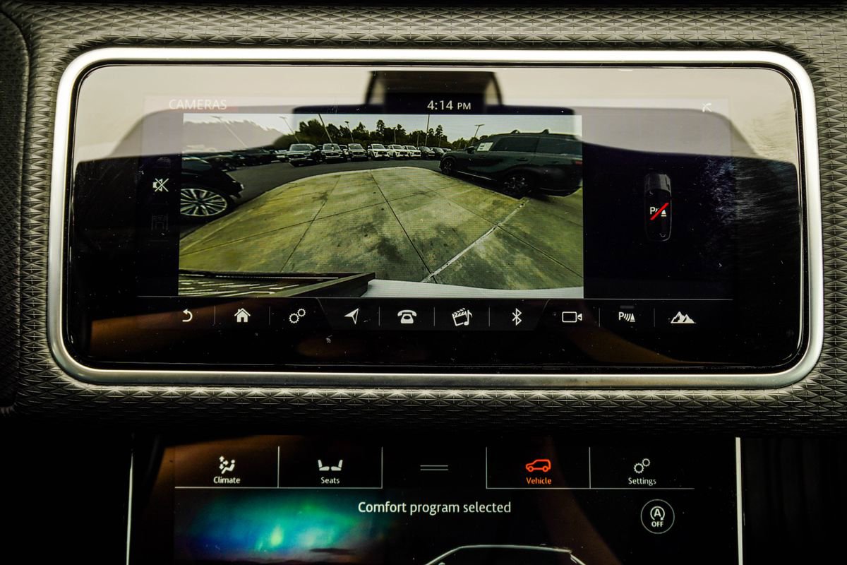 Used 2020 Land Rover Range Rover Velar R-Dynamic S image 25