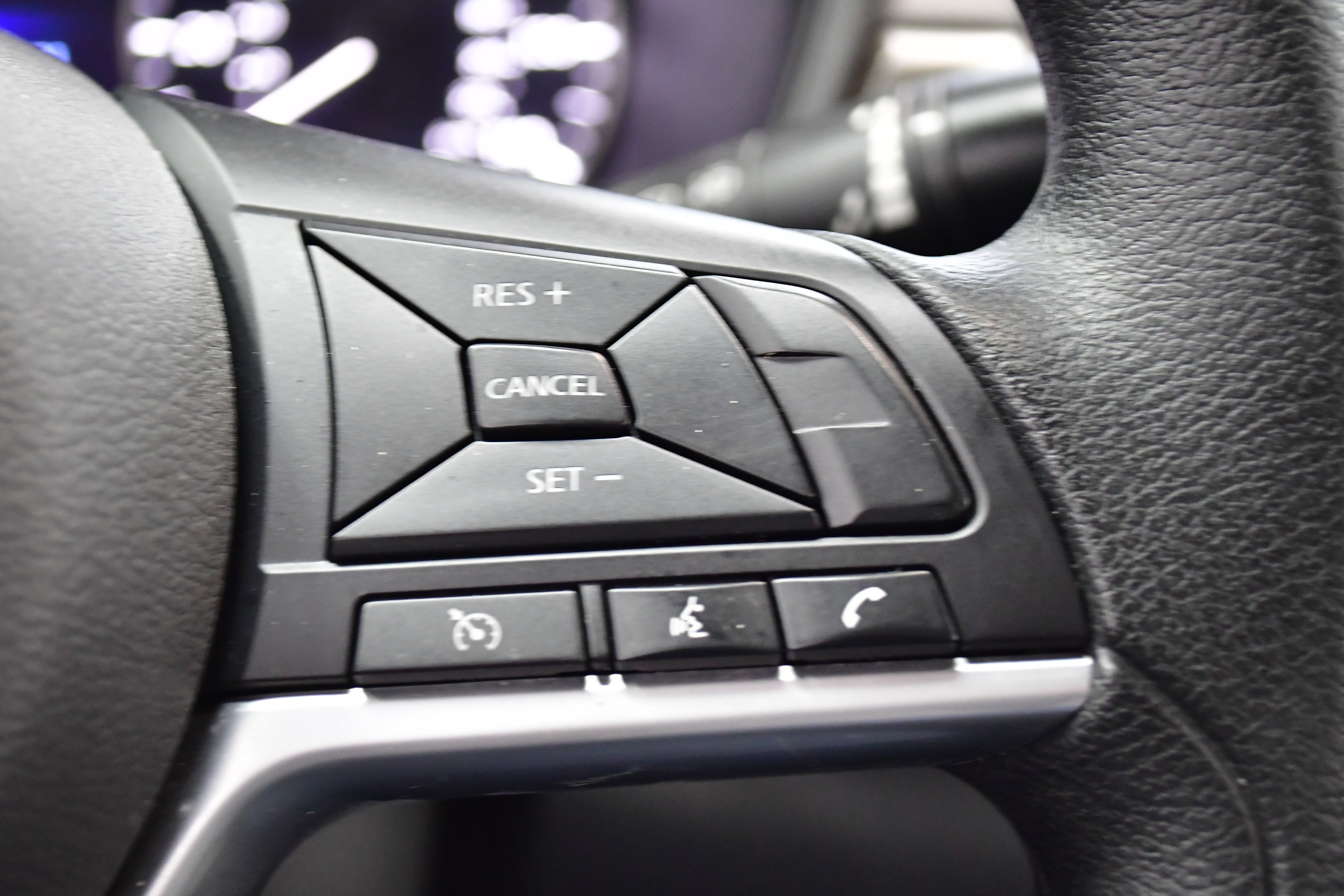 Used 2025 Nissan Altima 2.5 SV image 14