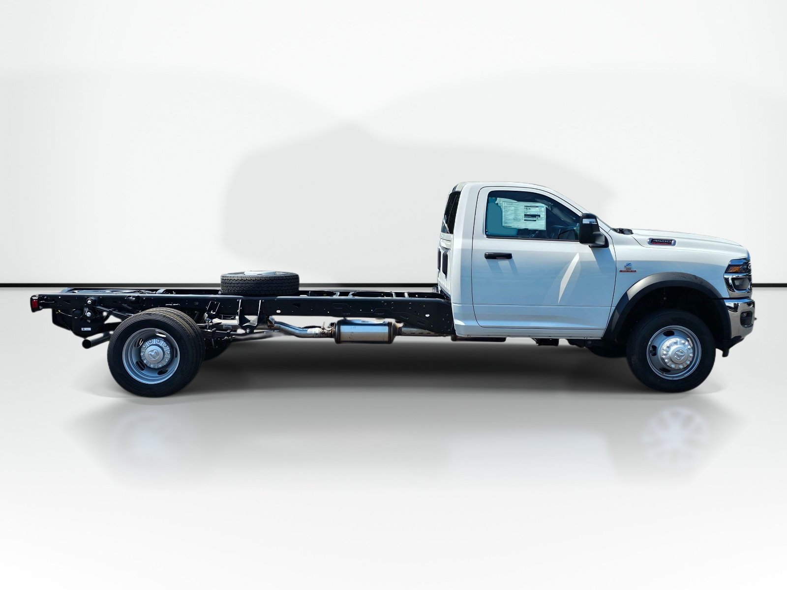 New 2027 RAM 4500 Tradesman w/ Chrome Appearance Group RWD image 9