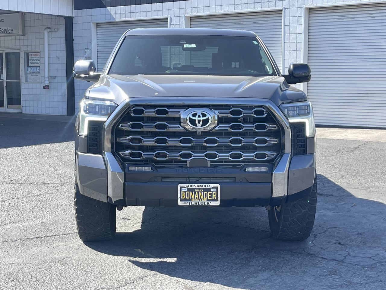 Used 2024 Toyota Tundra Platinum AWD/4WD image 34
