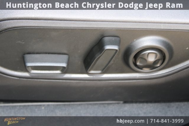 Used 2023 Jeep Grand Cherokee Trailhawk image 40