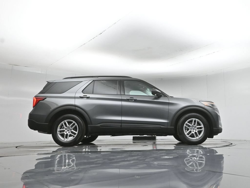 New 2026 Ford Explorer Active RWD image 47