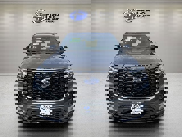 New 2026 Ford Explorer ST-Line w/ ST-Line Street Pack image 2