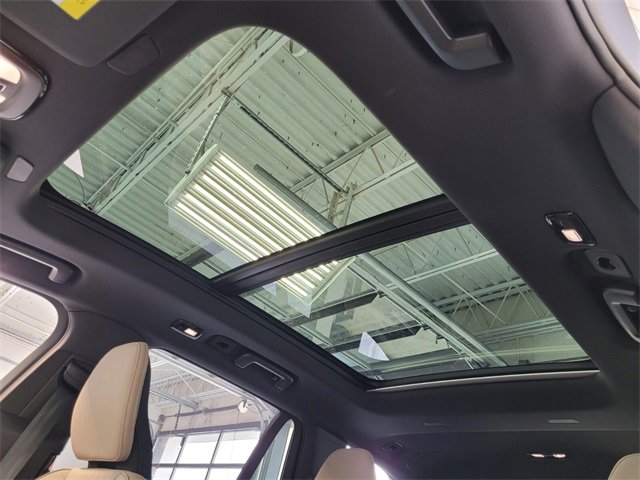 New 2026 Volvo XC90 B6 Plus w/ Protection Package Premier image 18