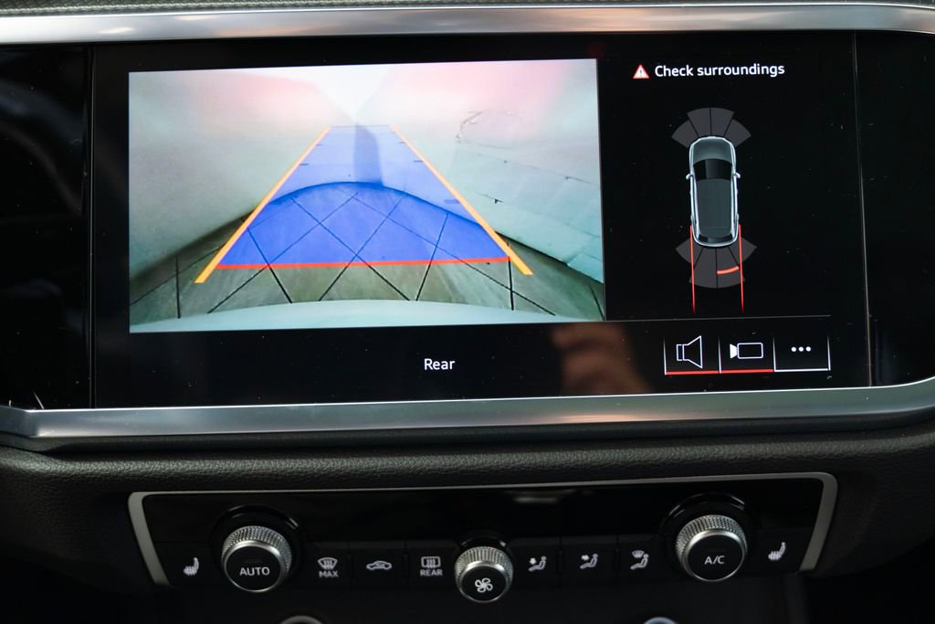 Certified 2025 Audi Q3 2.0T Premium w/ Convenience Package image 4