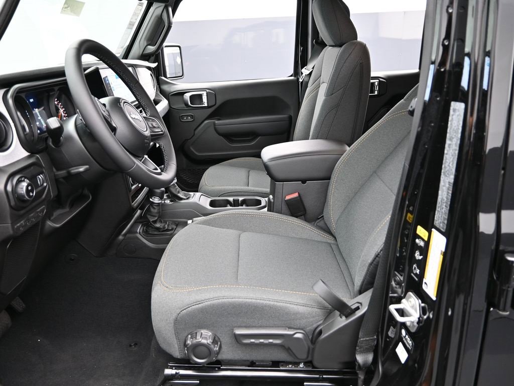 New 2025 Jeep Gladiator Sport image 12