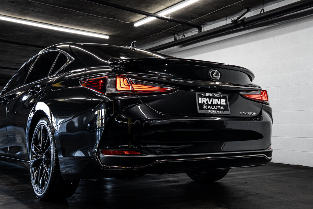 Used 2024 Lexus ES 300h F Sport w/ Accessory Package (Z2) FWD image 16