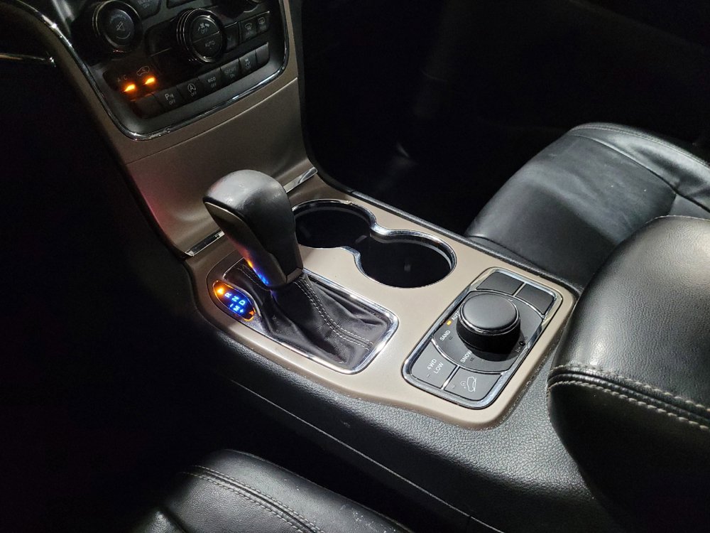 Used 2017 Jeep Grand Cherokee Limited AWD/4WD image 26