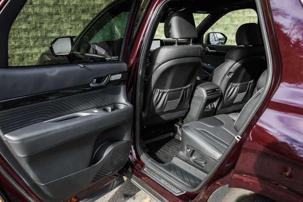 Used 2023 Hyundai Palisade Calligraphy image 19