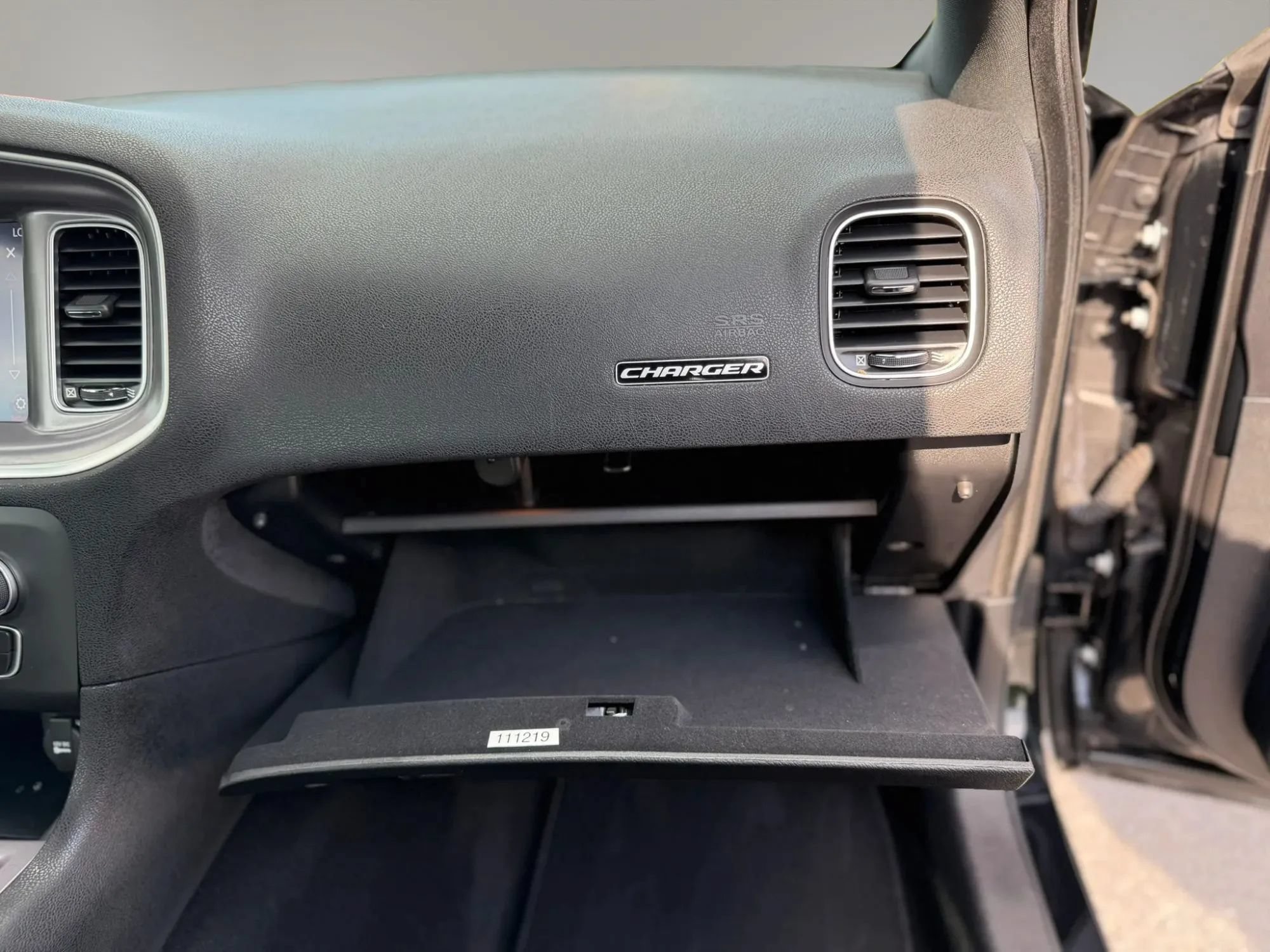 Used 2019 Dodge Charger SXT AWD/4WD image 45